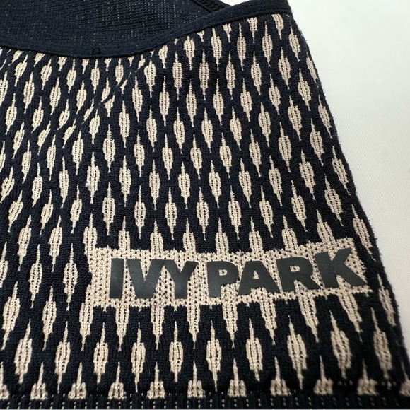 Black Beige Knit Diamond Jacquard Seamless Racerback Sports Bra S/M Ivy Park - Picture 3 of 10
